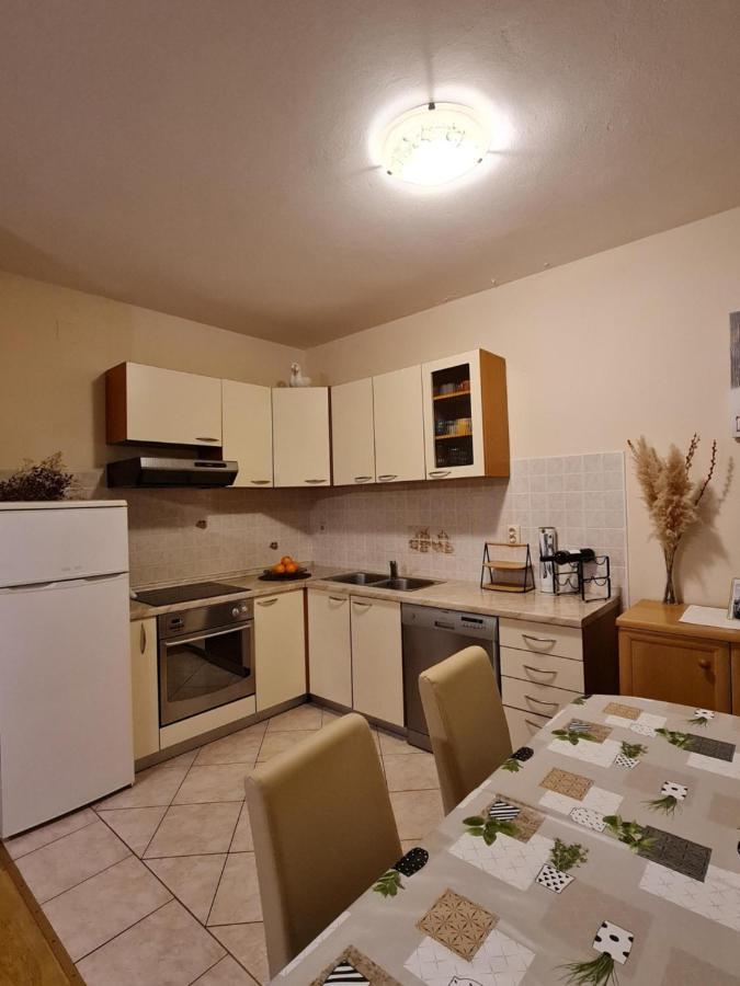 Bed and Breakfast Pansion Katarina Malinska Zewnętrze zdjęcie
