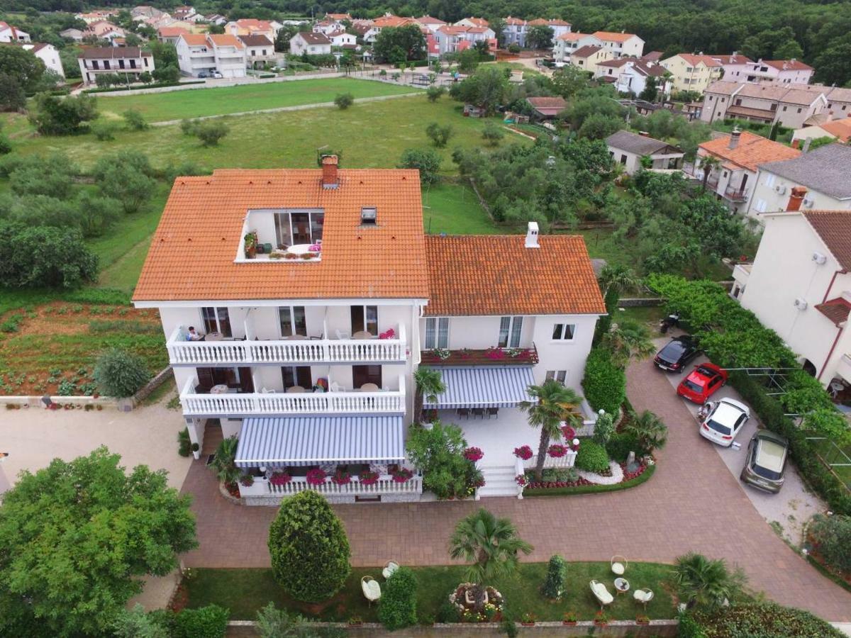 Bed and Breakfast Pansion Katarina Malinska Zewnętrze zdjęcie